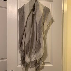 Gray and white scarf